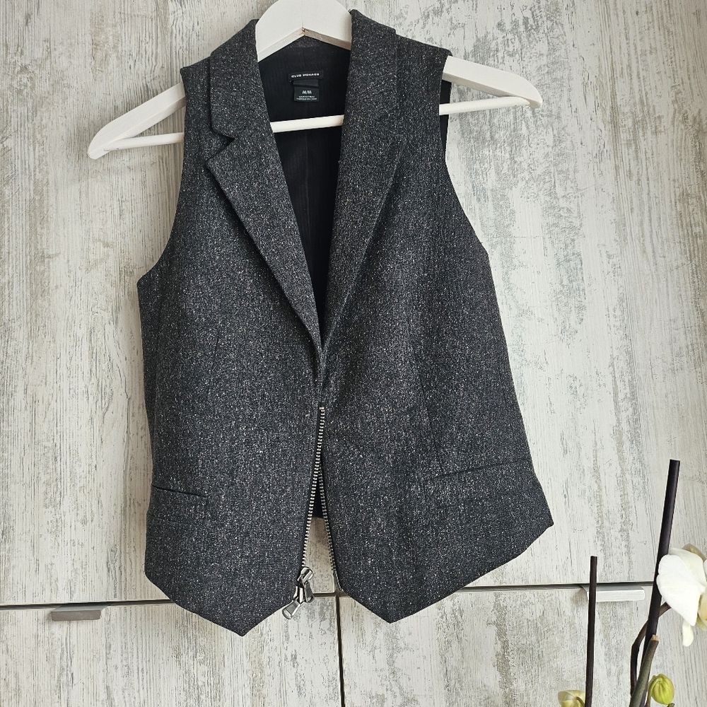 CLUB MONACO SIZE M VEST